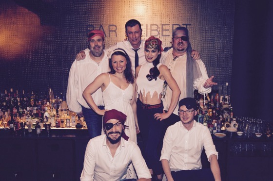 gruppenfoto-002810029